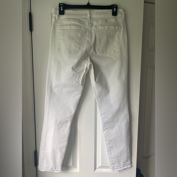 Loft Modern Skinny White Jeans with Frayed Hems Size 6/28 - Picture 5 of 8